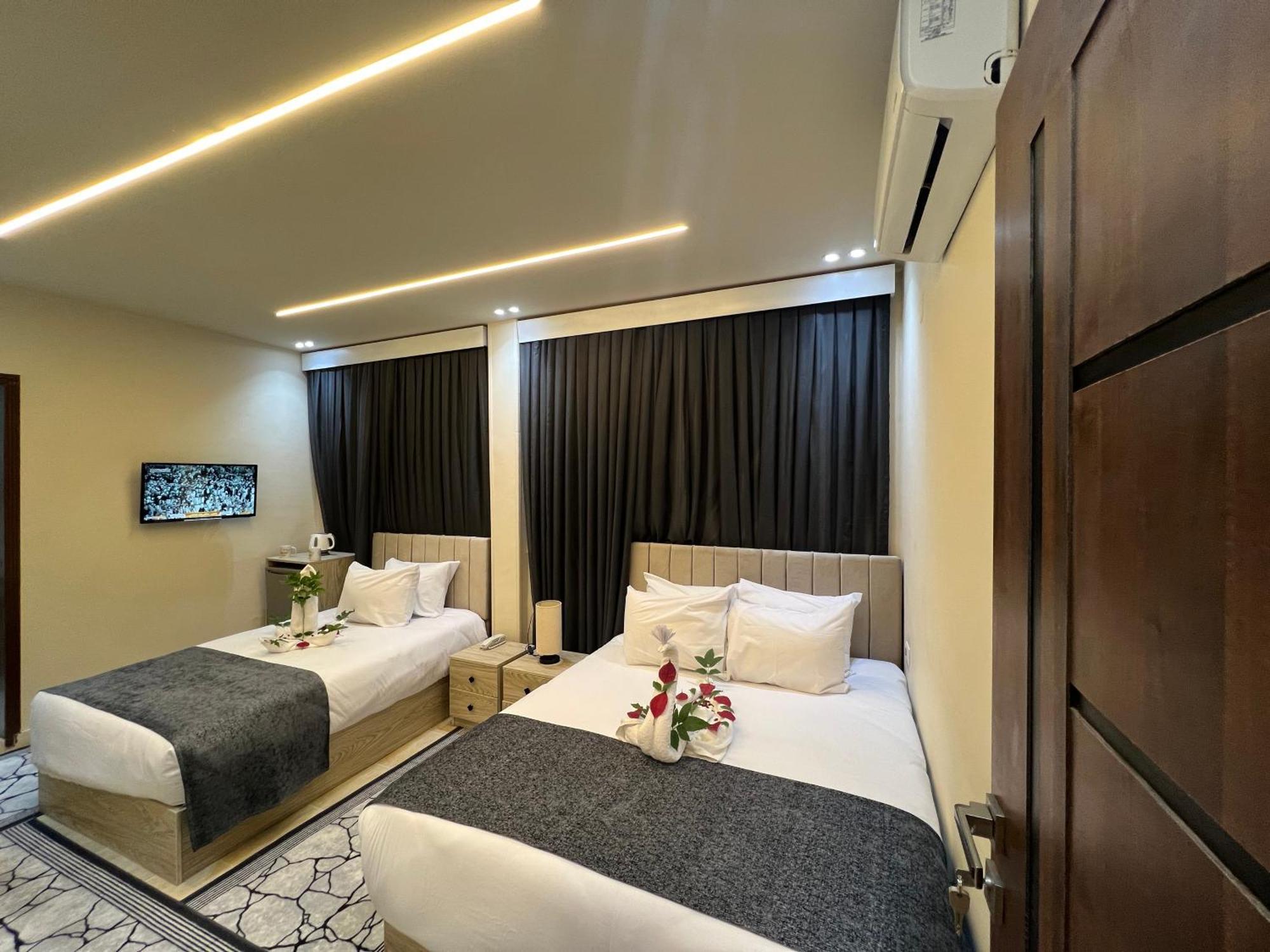 Golden Scarab Pyramids Hotel Kafret el-Gabal 외부 사진