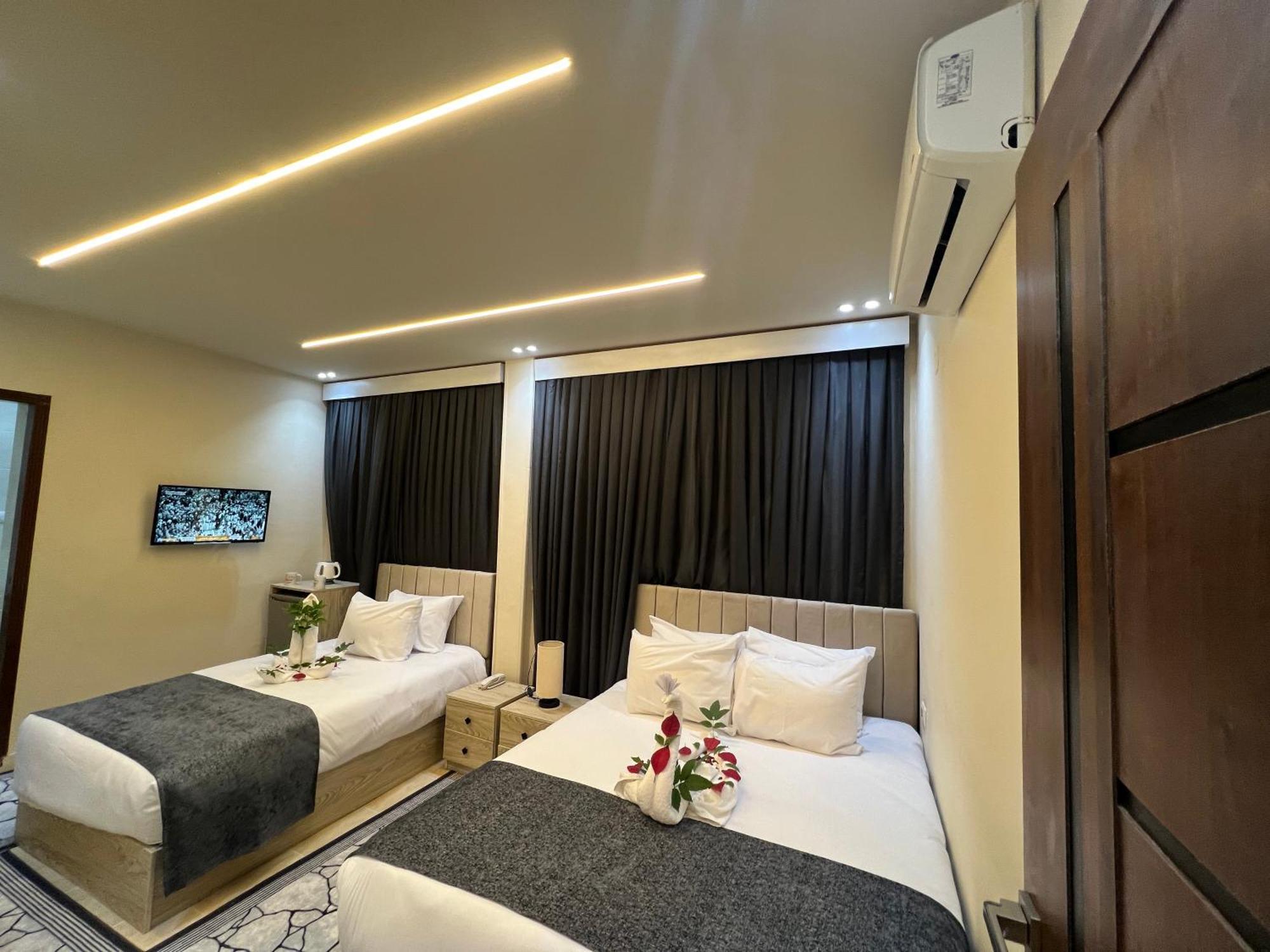 Golden Scarab Pyramids Hotel Kafret el-Gabal 외부 사진